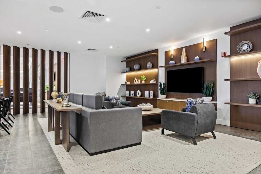 Фото Отель Doubletree by Hilton New York Jfk Airport