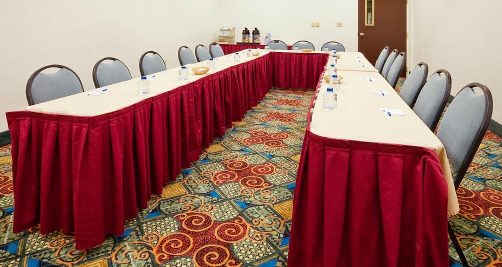 Фото Baymont by Wyndham East Windsor Bradley Airport