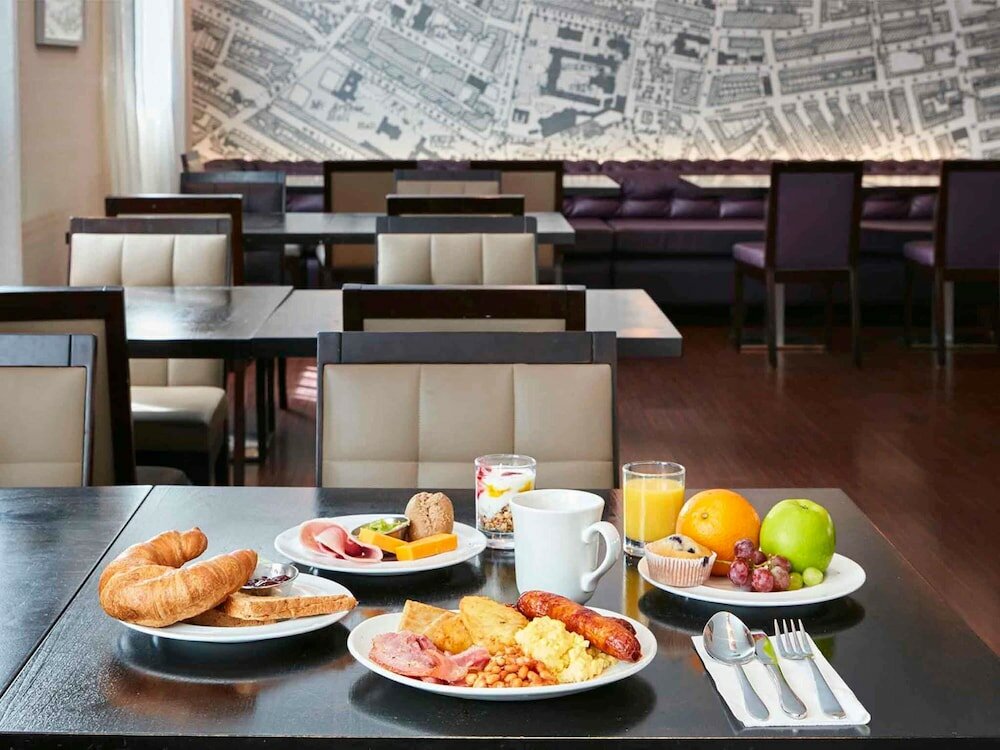 Фото Ibis Belfast Queens Quarter