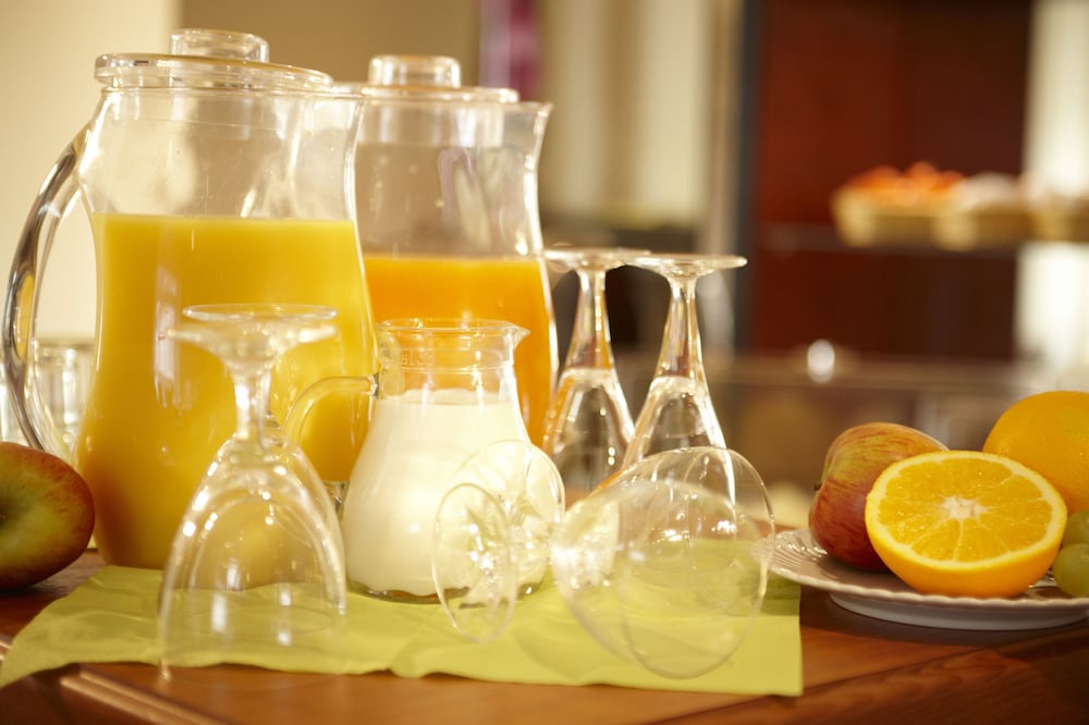 Фото Golden Tulip Luebecker Hof