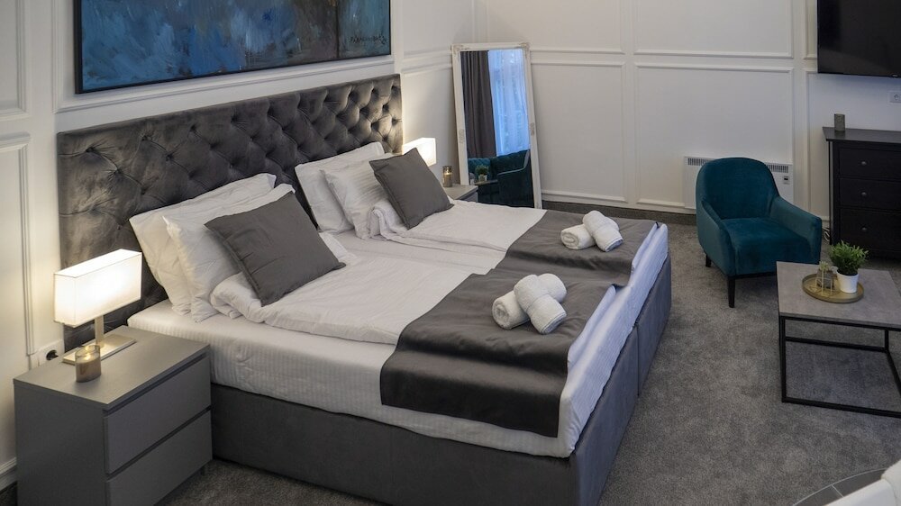 Фото Kings Palace Suites