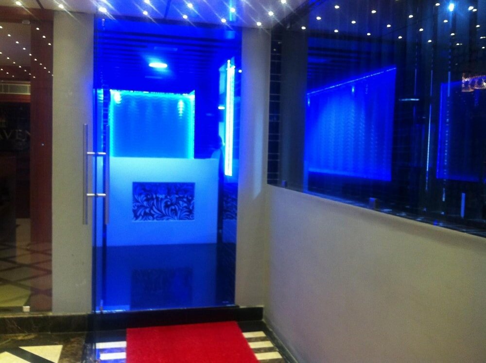 Фото Park Avenue Hotel