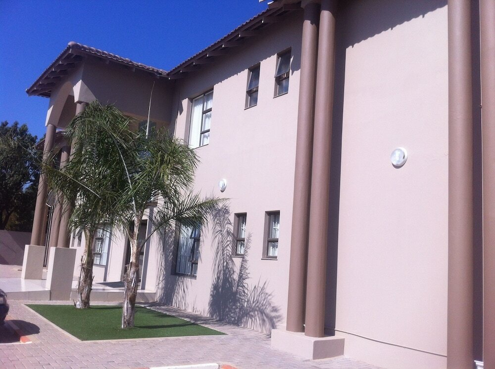 Фото Emerald Hotel