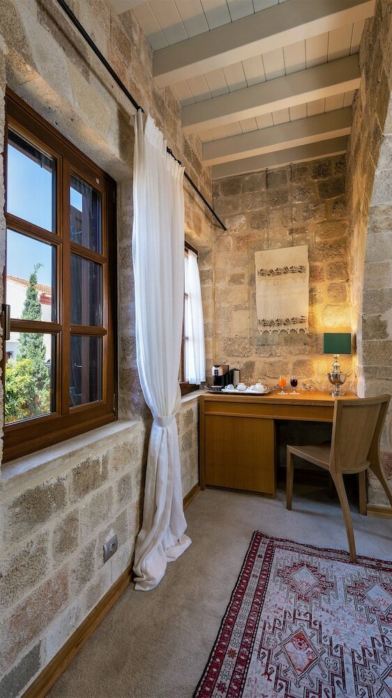 Фото Kókkini Porta Rossa