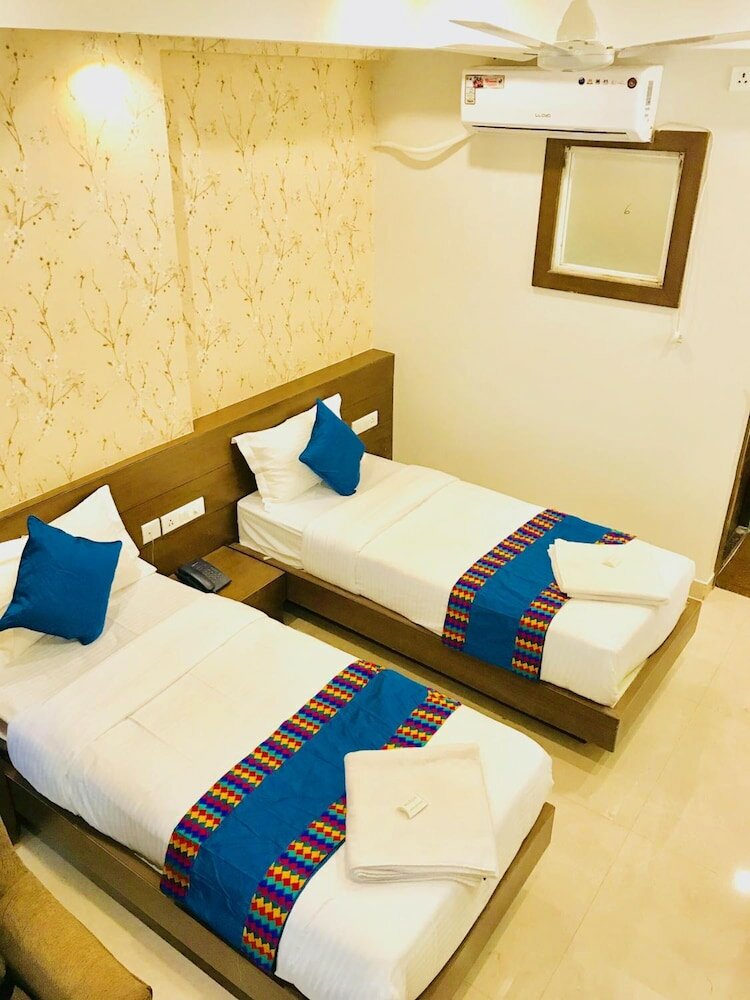 Фото Regalia Inn & Suites