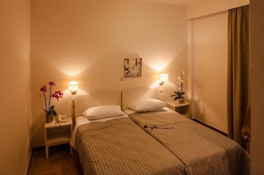 Фото Hotel Elenas