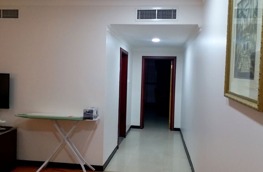 Фото Taj Plaza Hotel