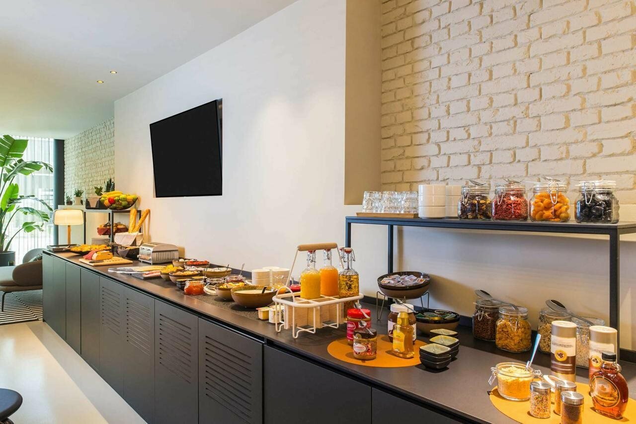 Фото Ibis Brussels Centre Châtelain