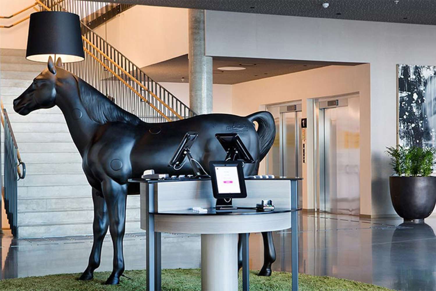 Фото отеля 2