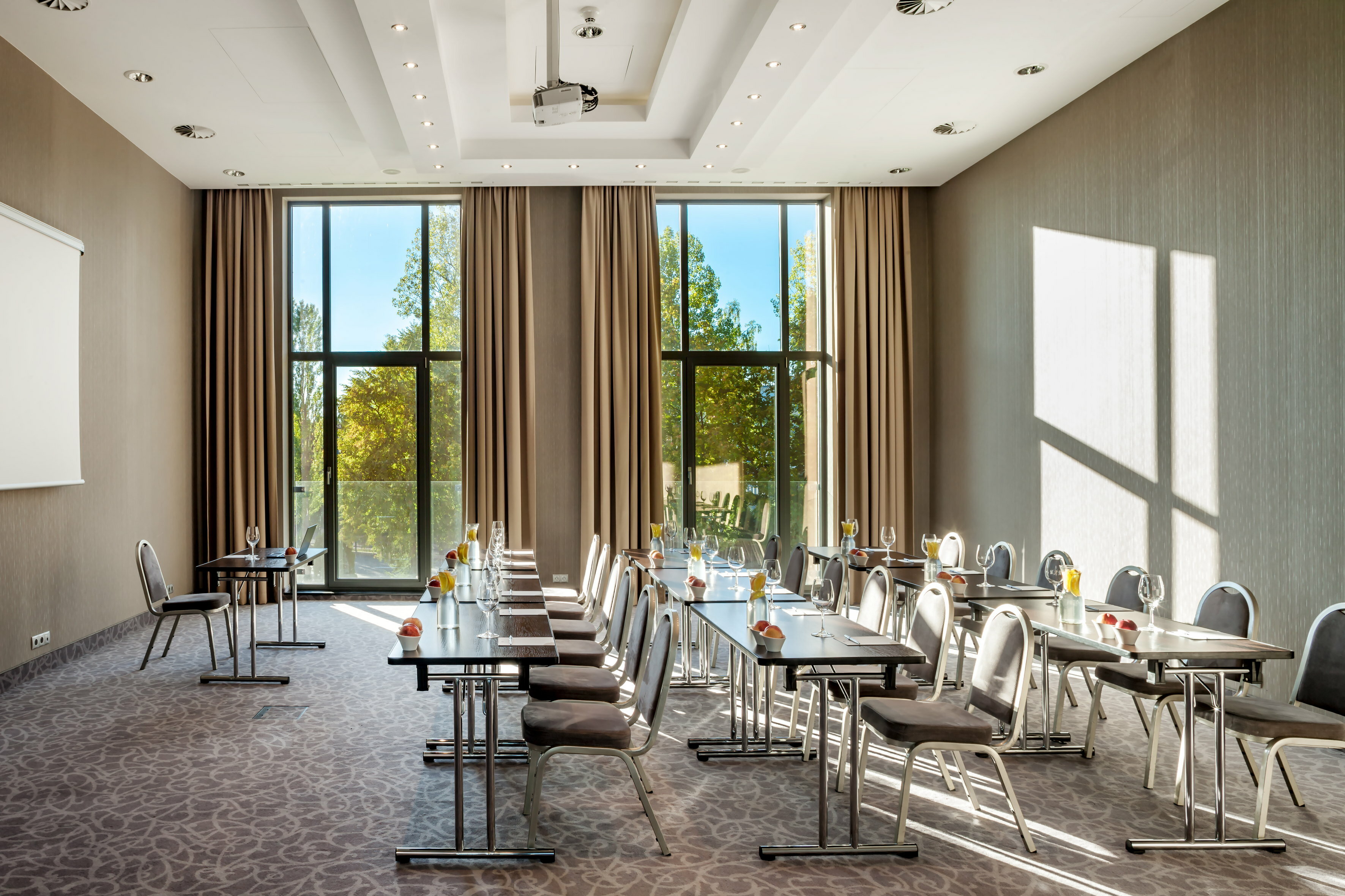 Фото Hotel Warszawianka