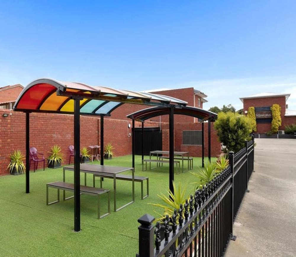 Фото Comfort Inn The International