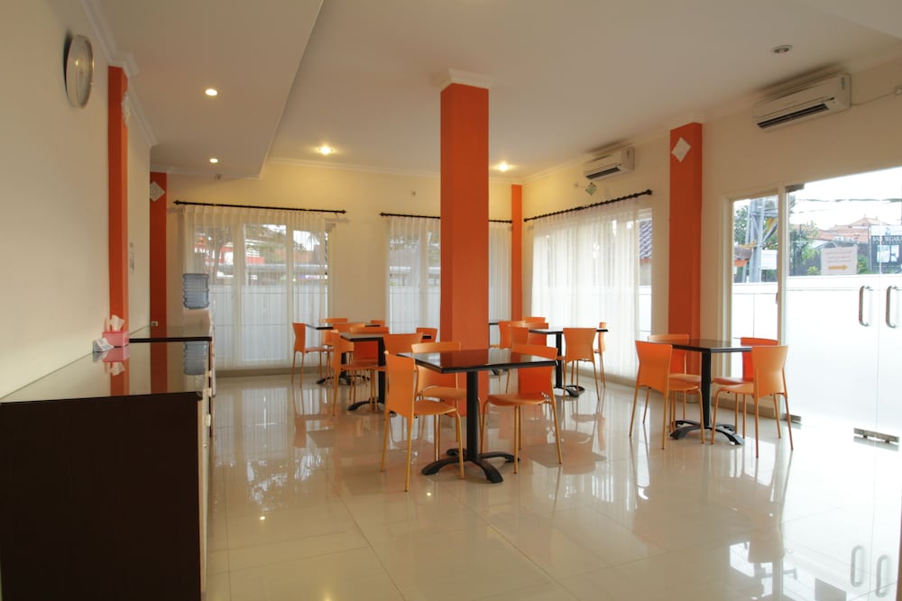 Фото The Kanjeng Hotel Kuta