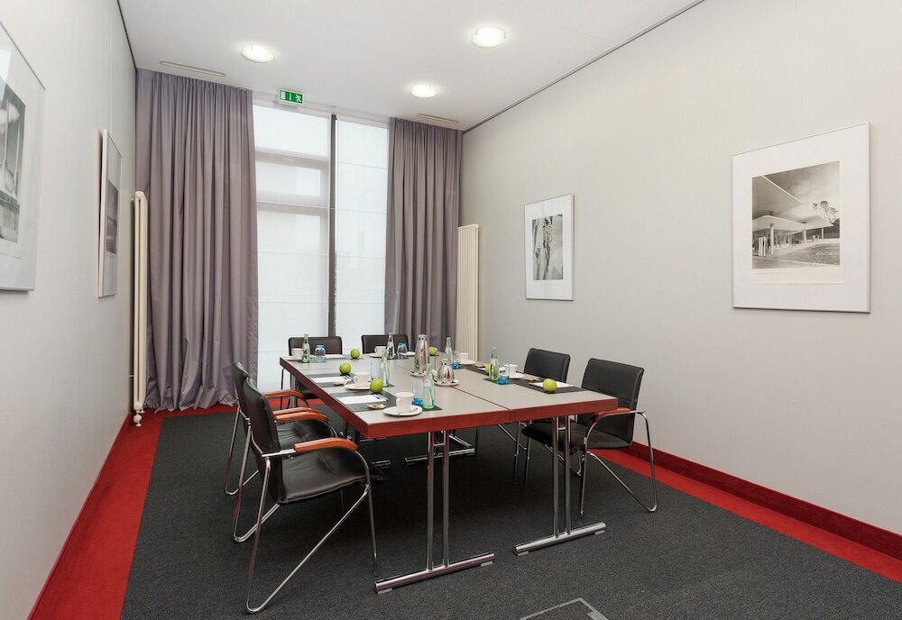 Фото Hotel Wolfsburg Centrum, Affiliated by Meliá