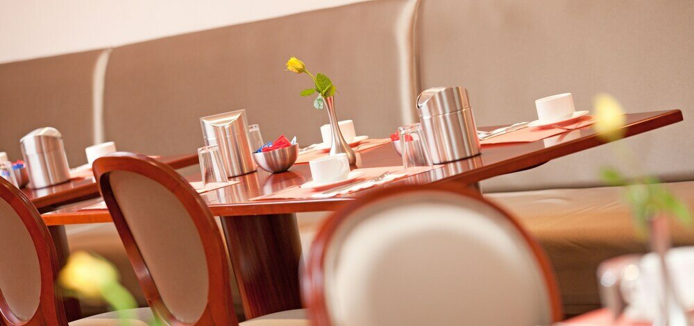 Фото Drake Longchamp