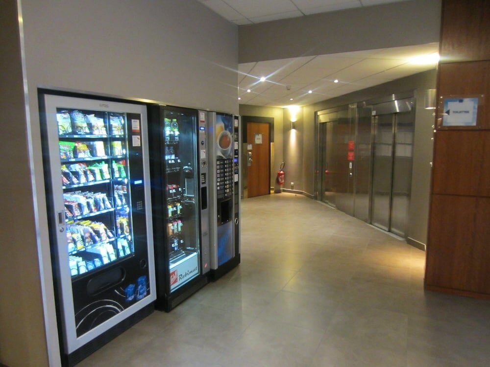 Фото B&b Hotel Paris 17 Batignolles