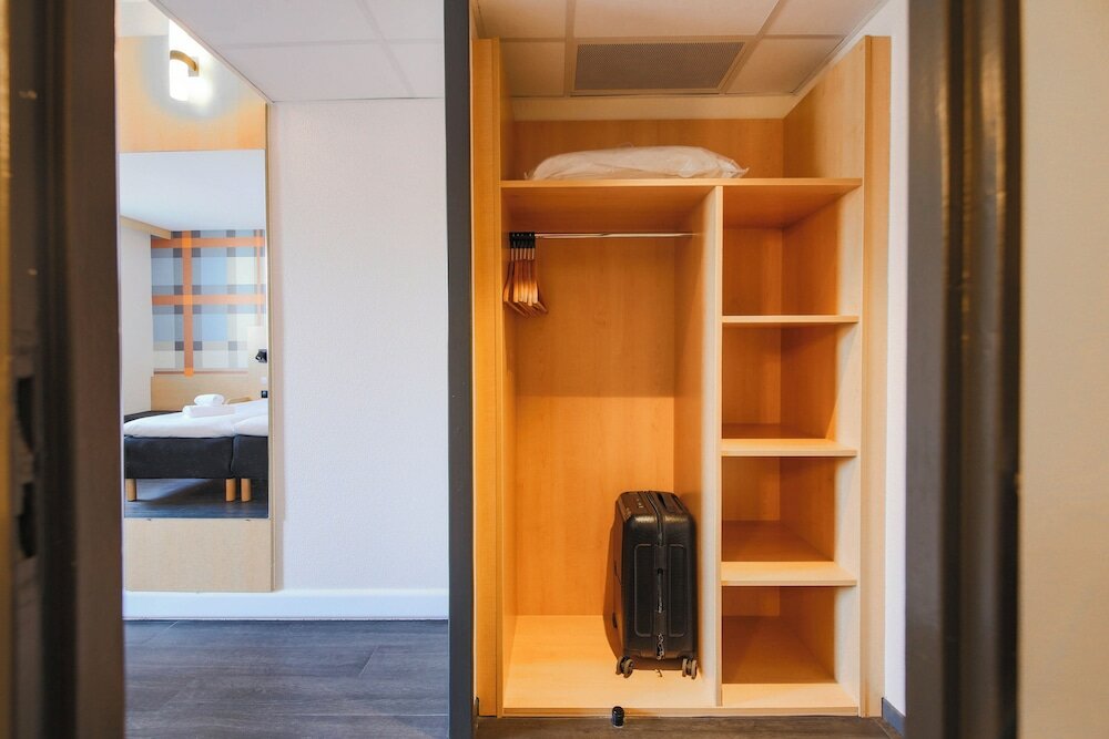 Фото EasyHotel Nice Palais des Congrès