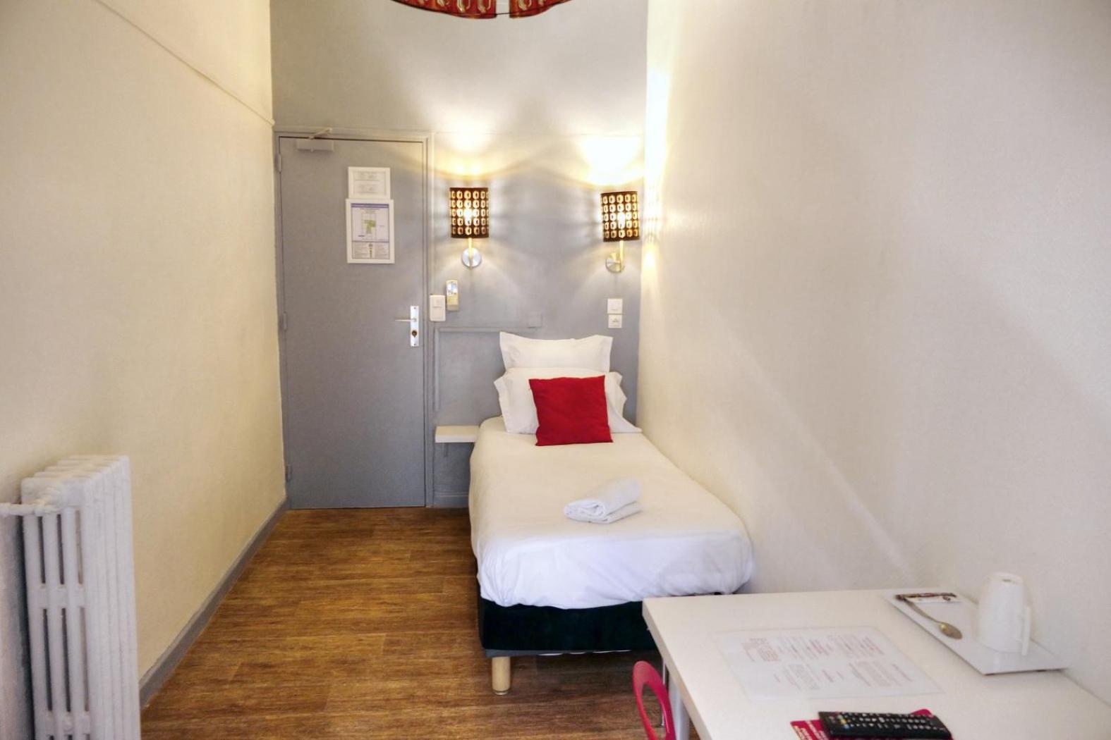 Фото Hôtel Les Corps Saints