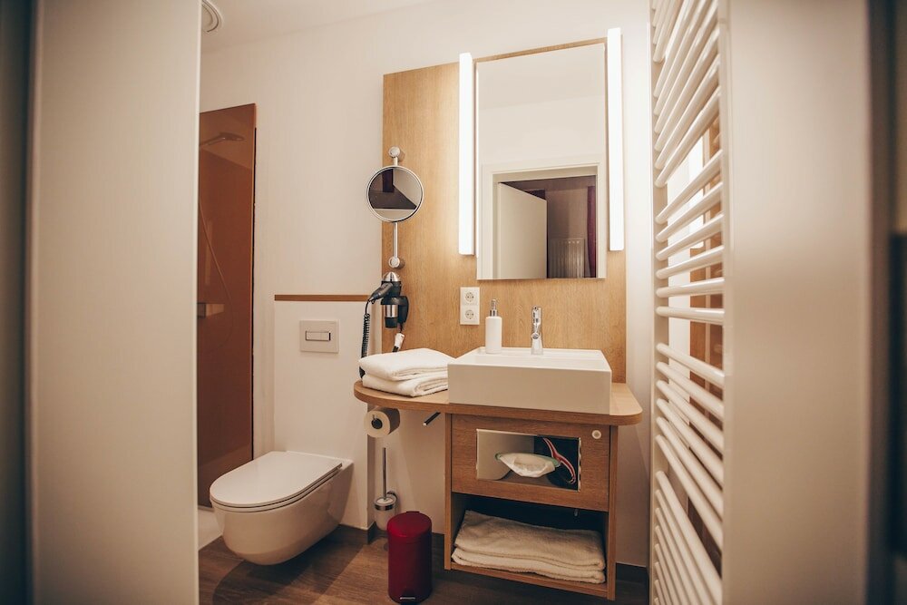 Фото Hotel Luckys Inn GmbH