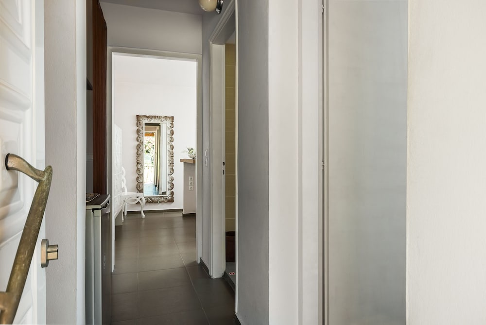 Фото Pantokrator Hotel