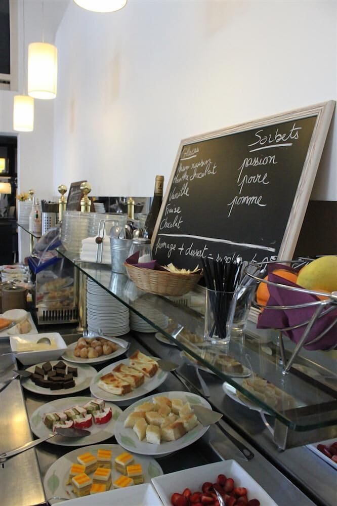 Фото The Originals City, Angers Sud – Le Village 49