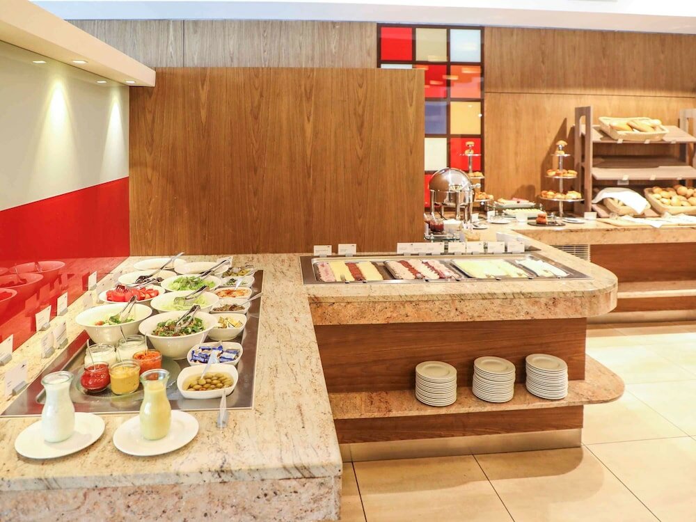 Фото Mövenpick Hotel Sarajevo