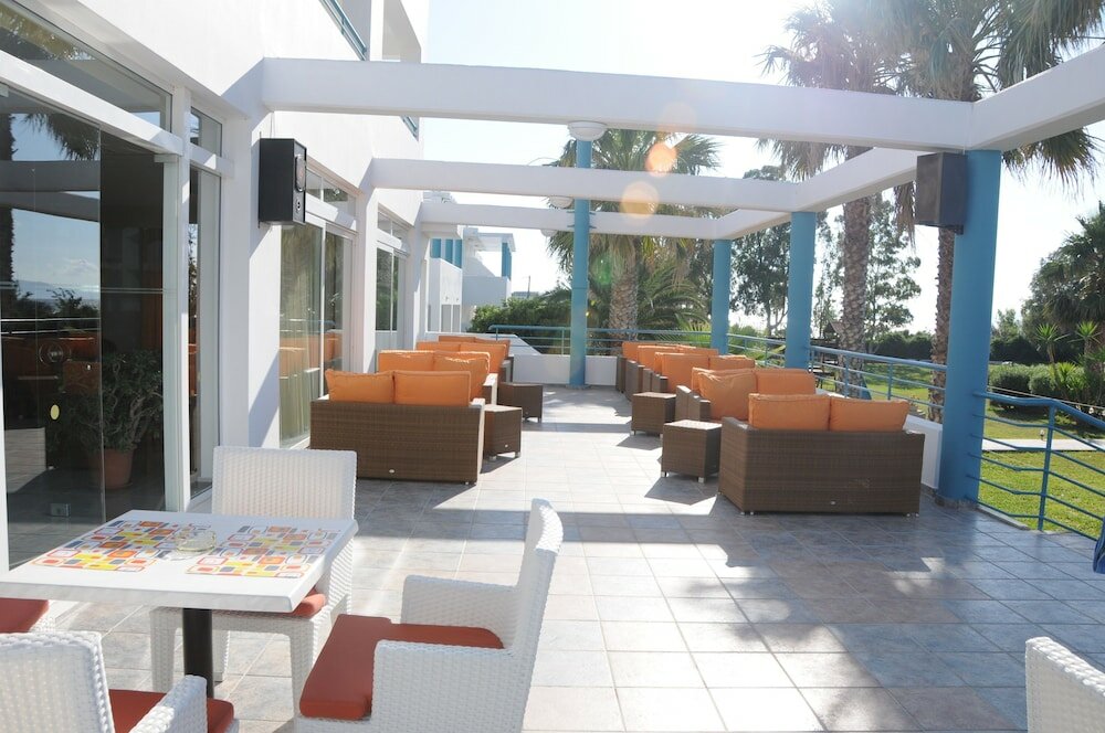 Фото Irina Beach Hotel