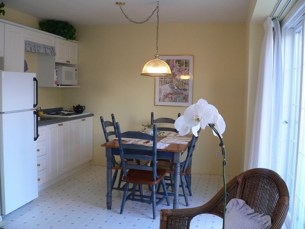 Фото Lakeside Country Inn