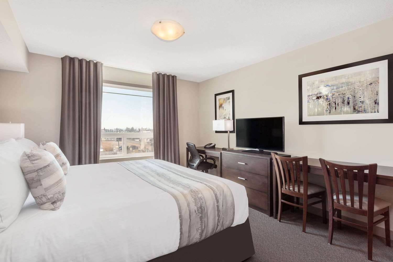 Фото Ramada by Wyndham Grassland