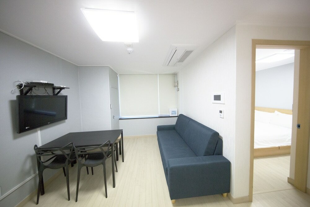 Фото Inn The City Business Hotel