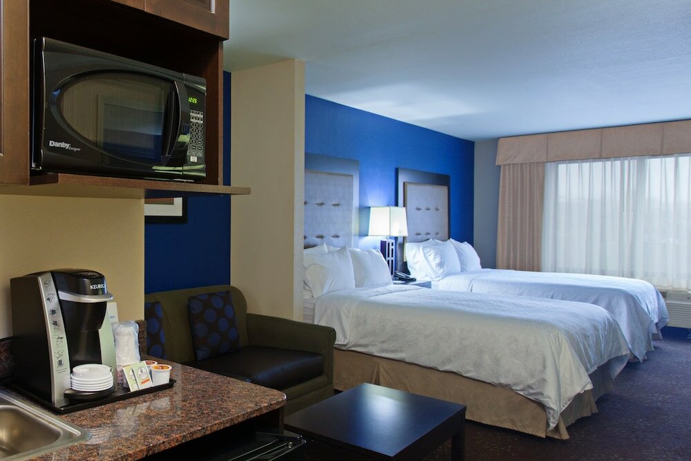 Фото Holiday Inn Express Hotel & Suites Tacoma Downtown, an Ihg Hotel