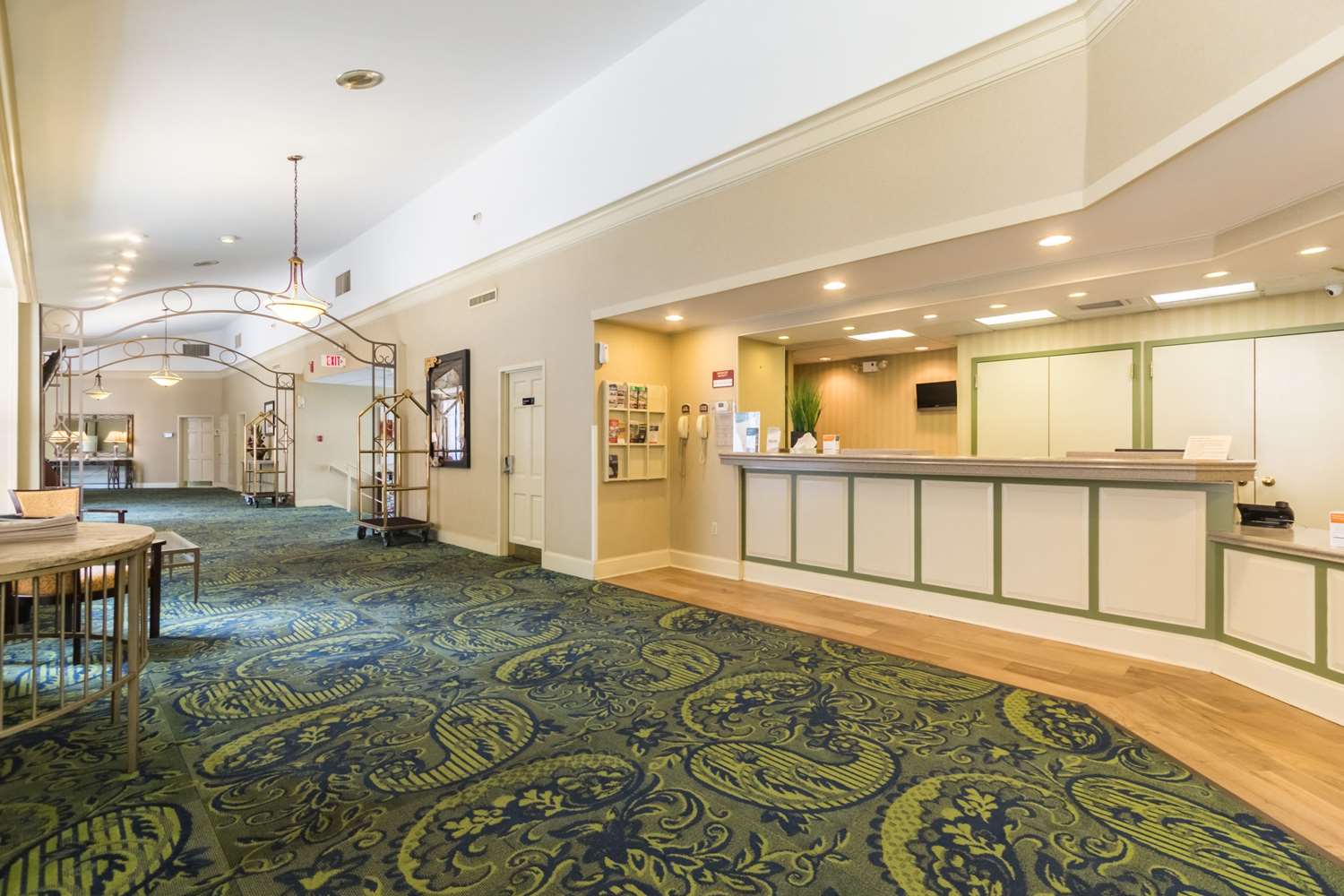 Фото Quality Inn & Suites Conference Center