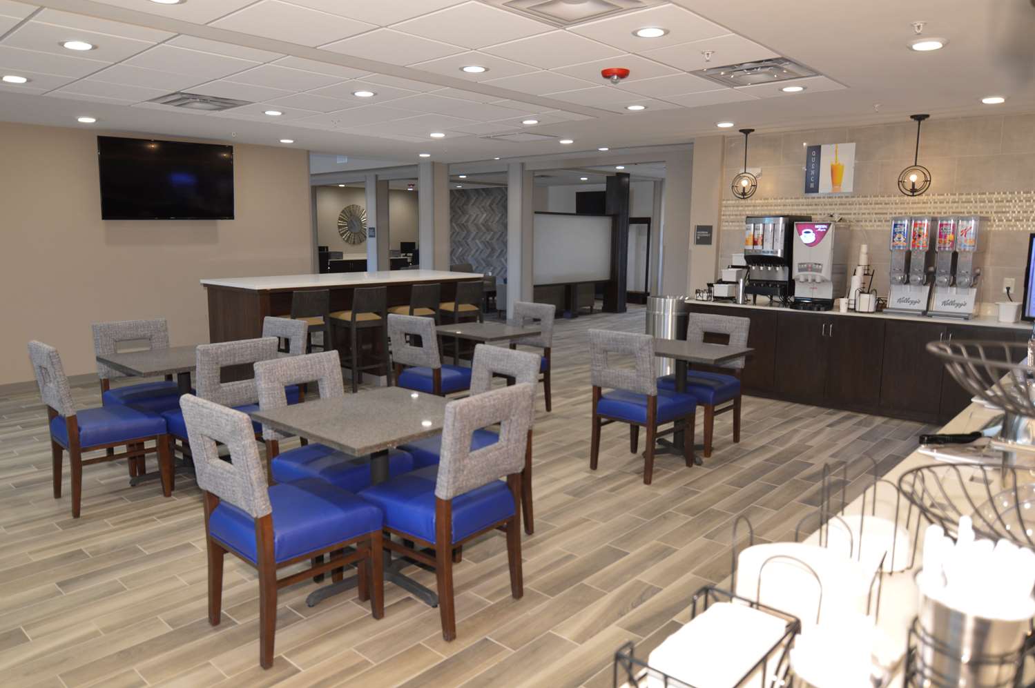 Фото Best Western False River Hotel