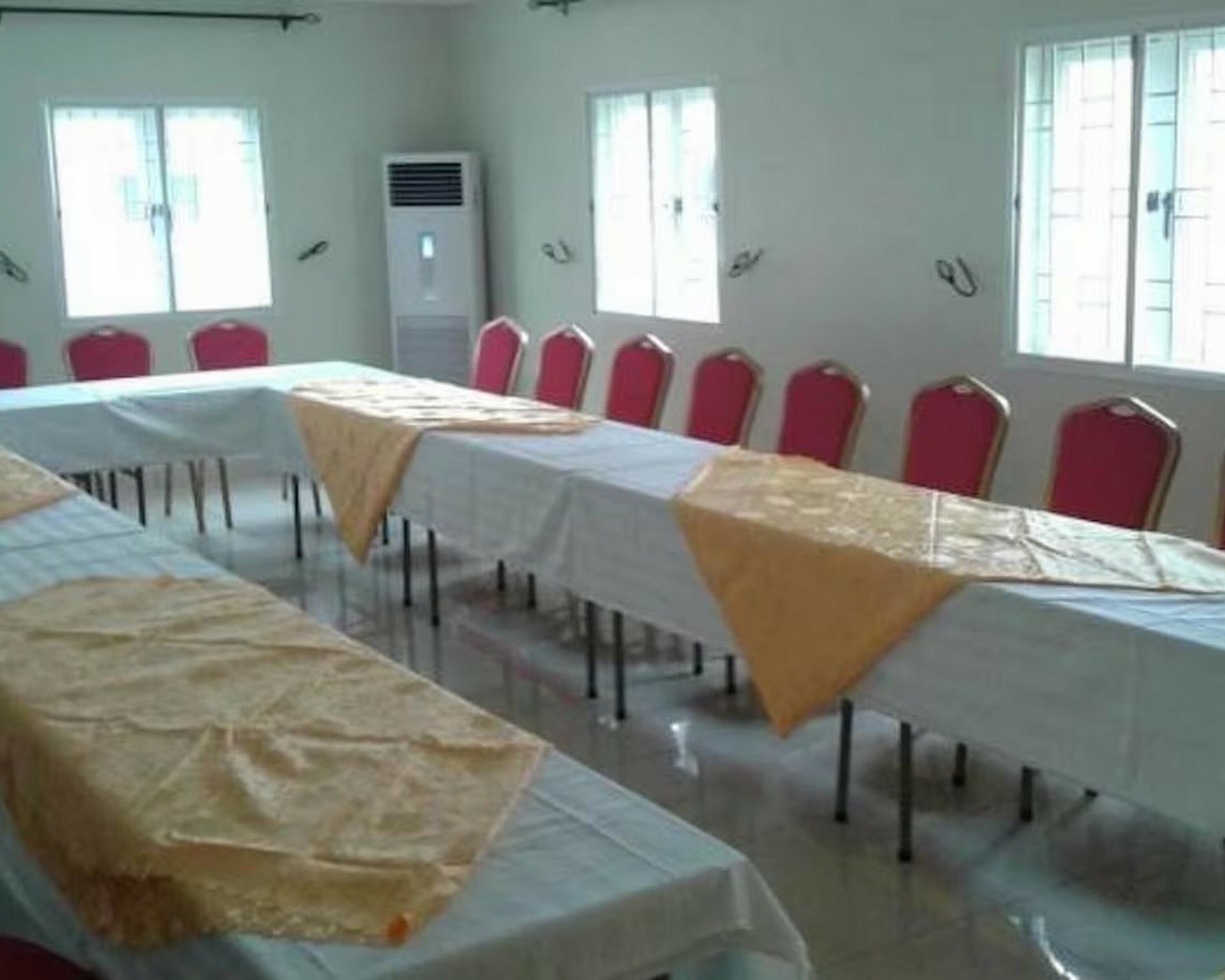 Фото Newcastle Hotel