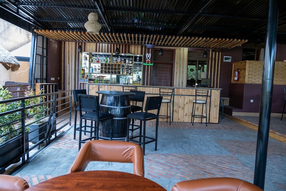 Фото The Country Inn Hotel