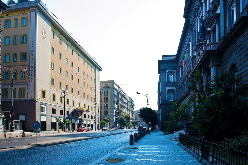 Фото Hotel Naples