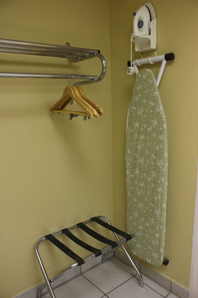 Фото Extend-a-Suites Amarillo West