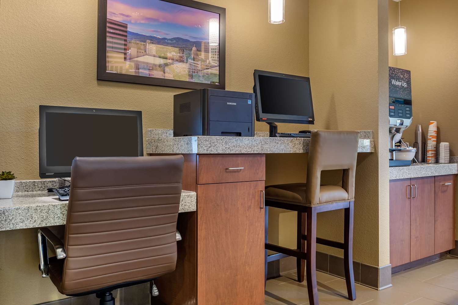 Фото Comfort Inn & Suites Boise Airport