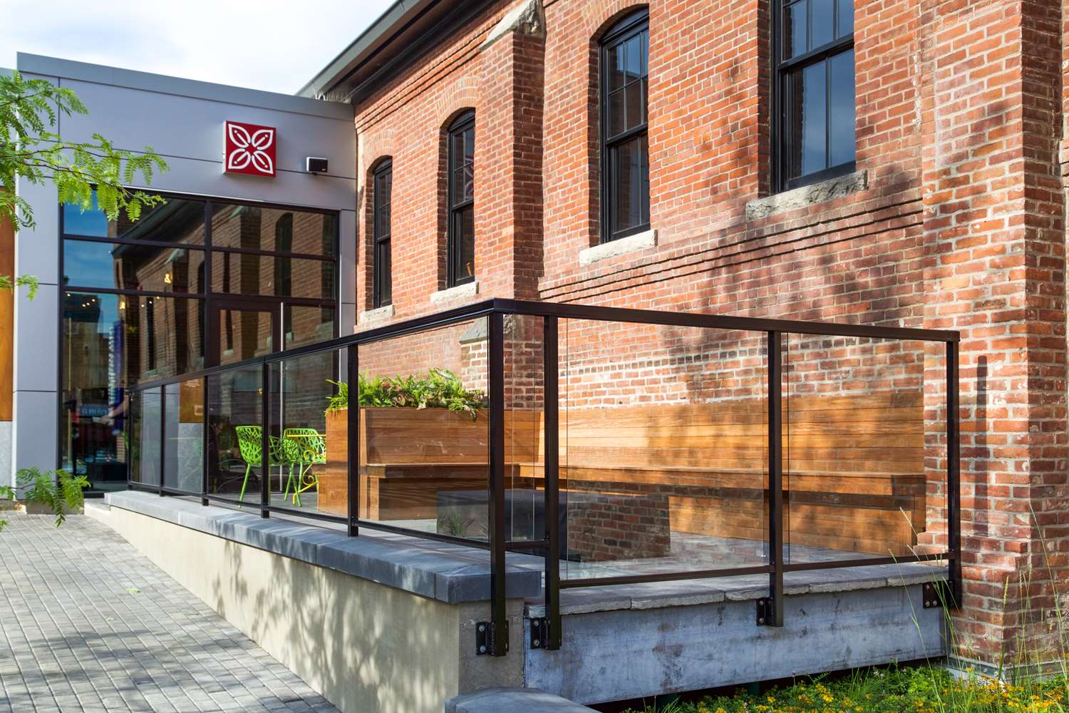 Фото Hilton Garden Inn Burlington Downtown