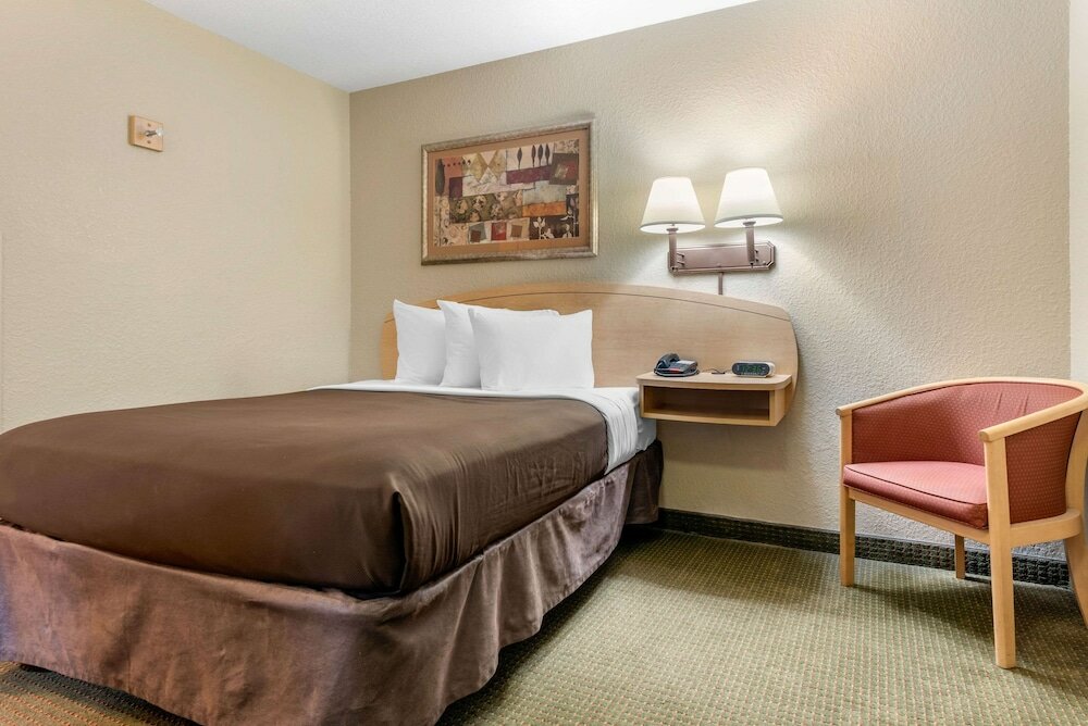 Фото Suburban Extended Stay Hotel South Bend