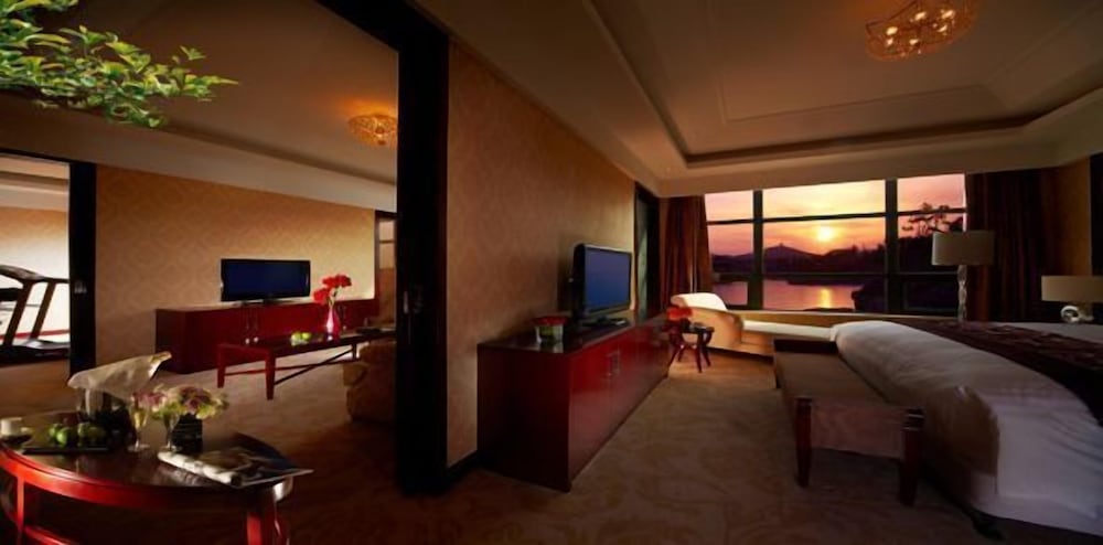 Фото New Century Fengming Resort Zaozhuang