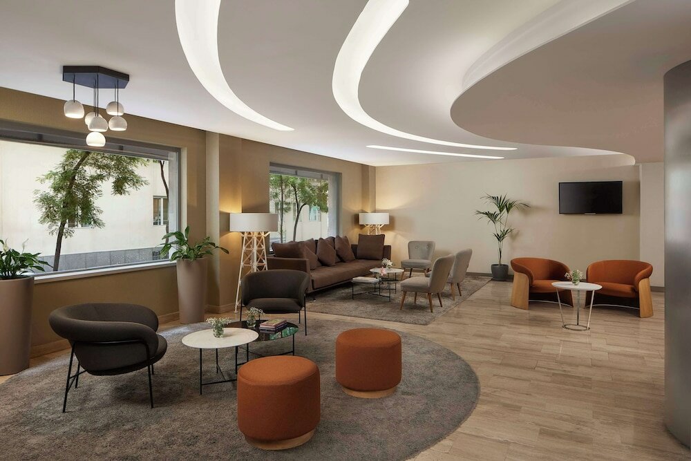 Фото Nh Madrid Zurbano