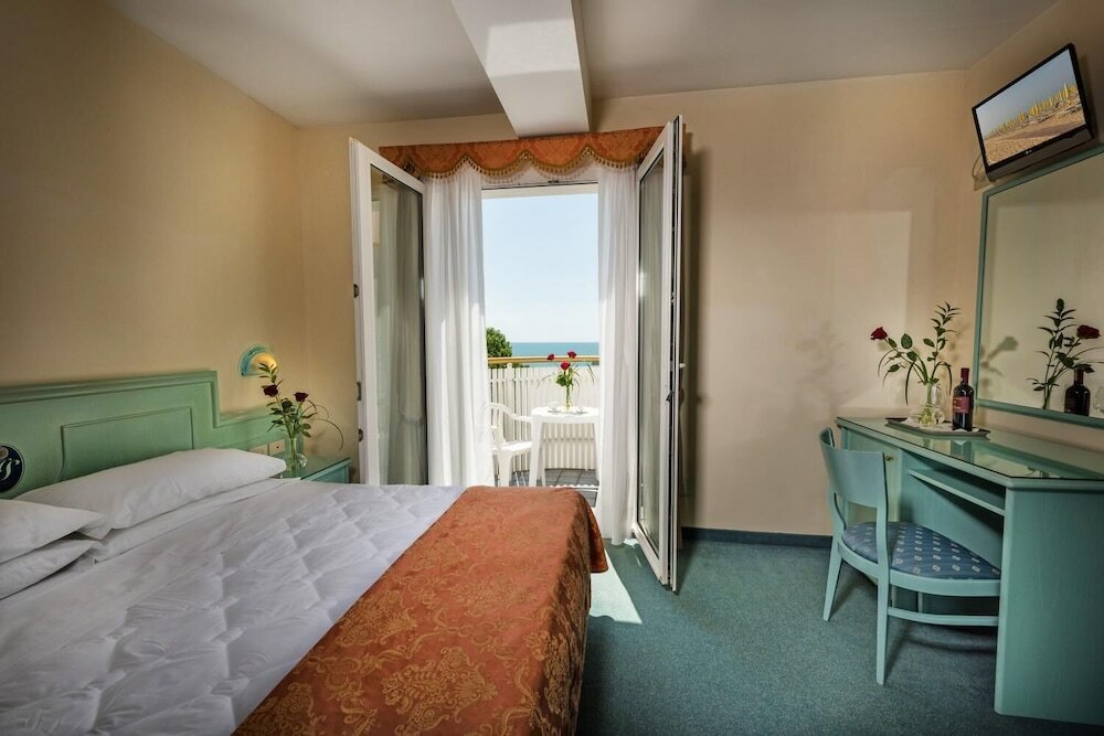 Фото Salus Smart & Chic Hotel