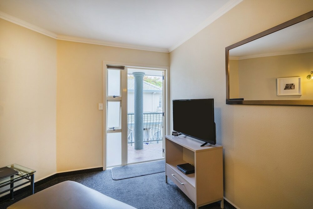 Фото Silver Fern Rotorua Suites & SPA