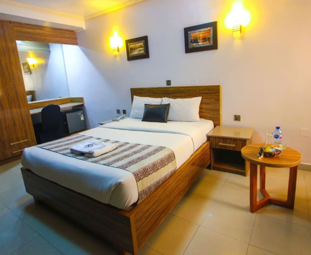 Фото Lekki Waterside Hotel