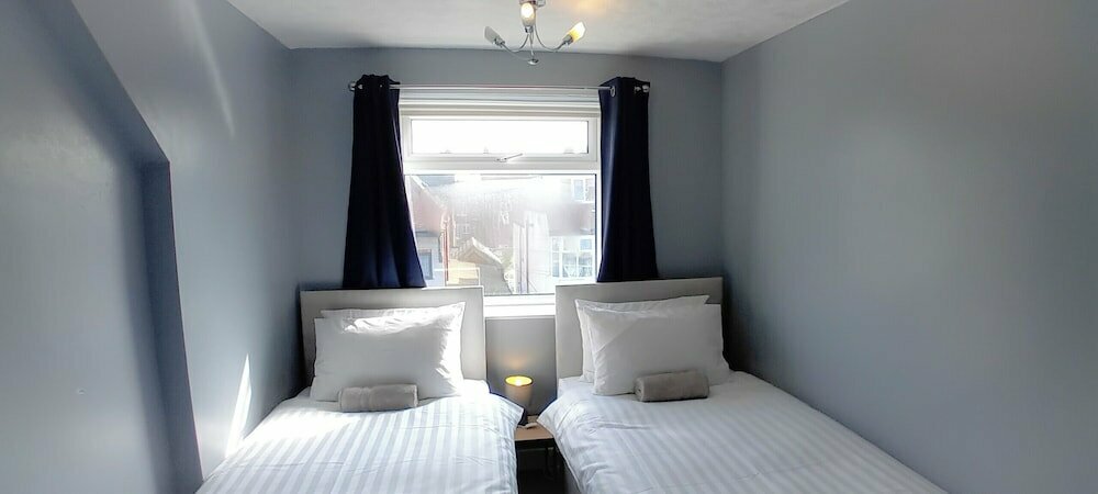 Hotel Home and Away Guesthouse, Bridlington, photo