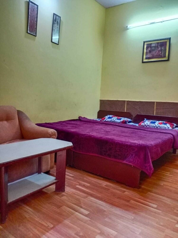 Фото Hotel Raj Bed & Breakfast