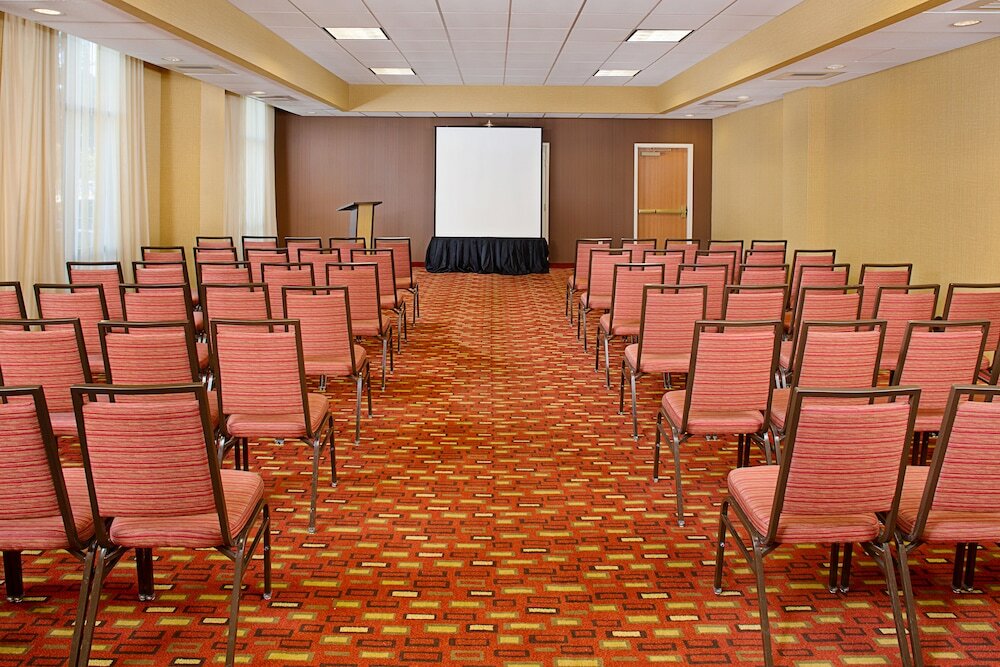 Фото Courtyard by Marriott Sacramento Midtown