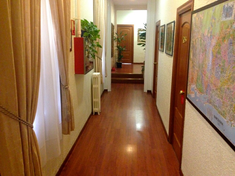 Фото Hotel Pelayo