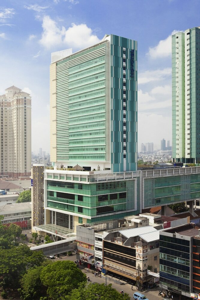 Фото Novotel Jakarta Gajah Mada