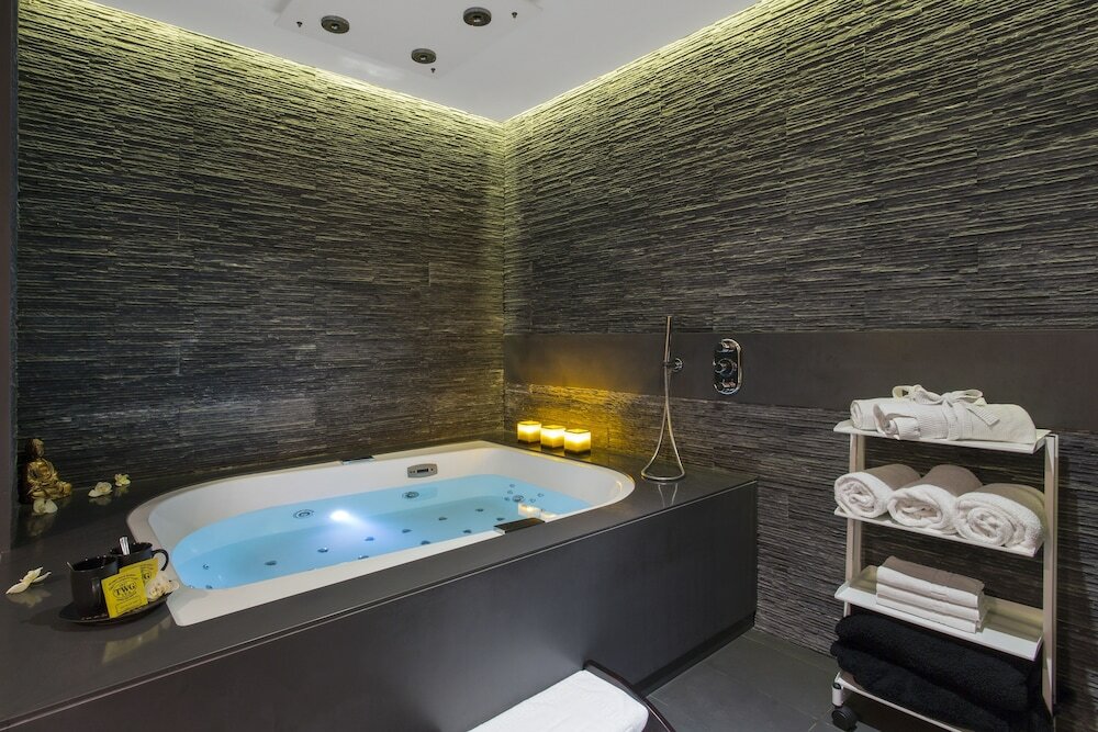 Фото Chateau Royal Beach Resort and SPA